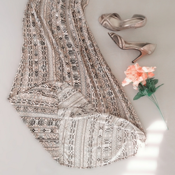 Long Maxi-Dress - Picture 3 of 4